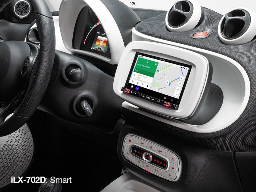 Smart Online Navigation with Google Maps iLX 702D