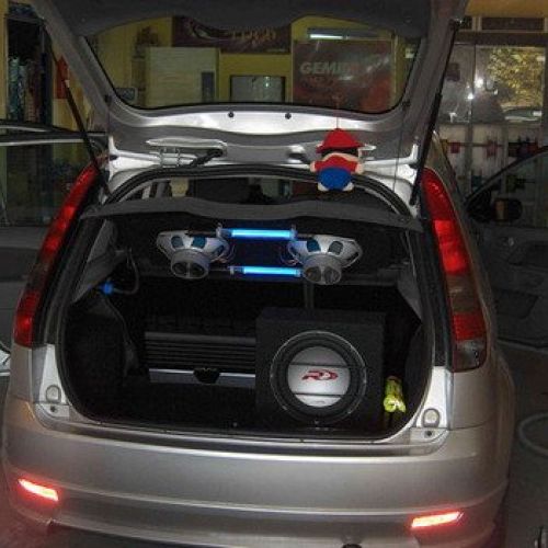 Equipo sonido Ford Fiesta