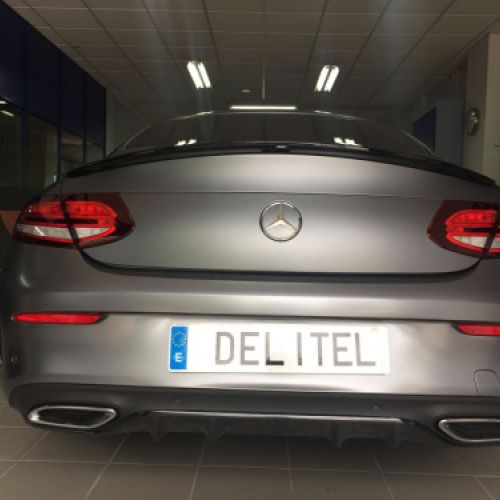 Spoiler trasero negro Mercedes C