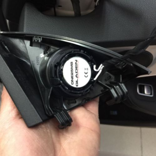 Instalación altavoces en Mercedes C