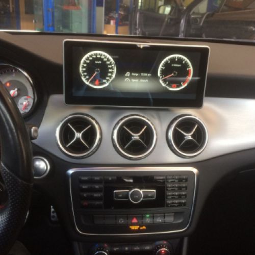 Pantalla Android Mercedes CLA Coruña