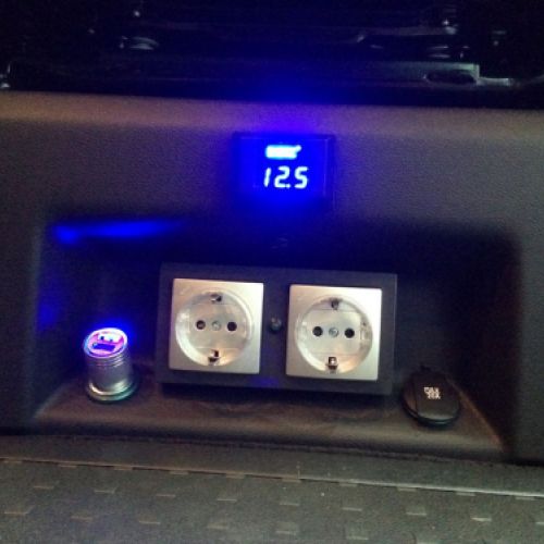 Doble batería y toma de 220V Multivan T6