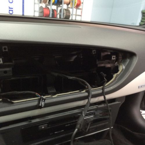 La pantalla se convierte en táctil, requiere de gran precisión.