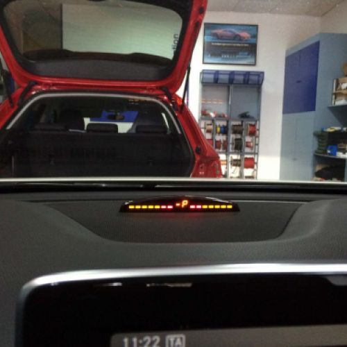 Display óptico y acústico delatero tipo original.