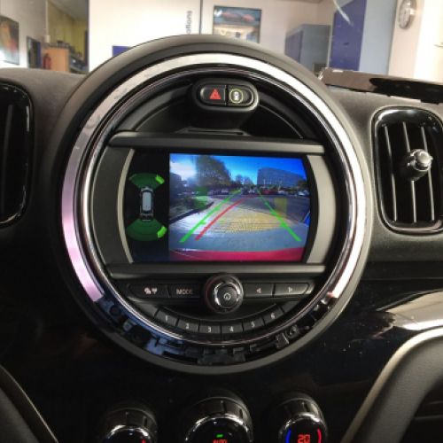 Cámara trasera Mini por Delitel